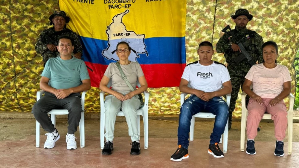 Grupo Disidente de ‘Iván Mordisco’ entrega a la Cruz Roja a Fiscales Secuestrados en el Cauca