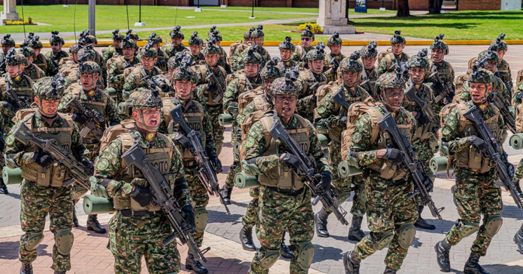 Desfile militar del 20 de julio en Colombia rompe tradición al iniciar sin el Presidente de la república Gustavo Petro