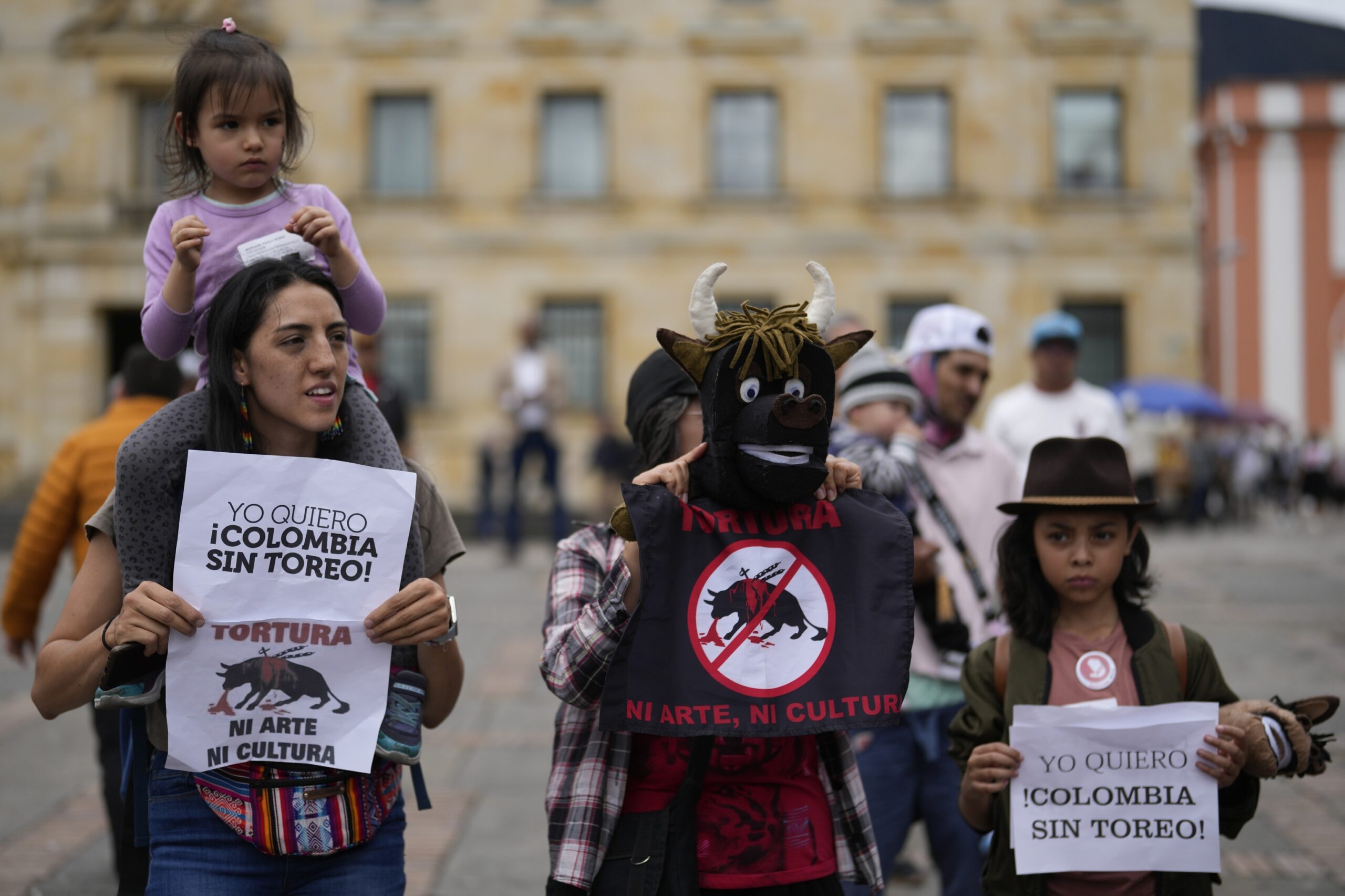 Petro sancionará ley que prohíbe las corridas de toros en Colombia este lunes