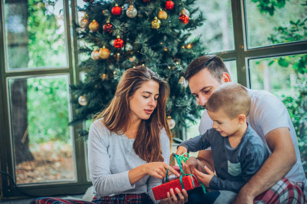 Navidad 2024: Lo que sí y lo que no debes regalar a tus hijos, según expertos