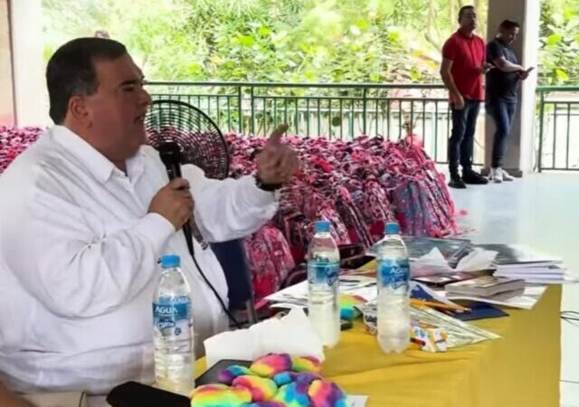 Sabanalarga fortalece la educación con entrega histórica de kits escolares