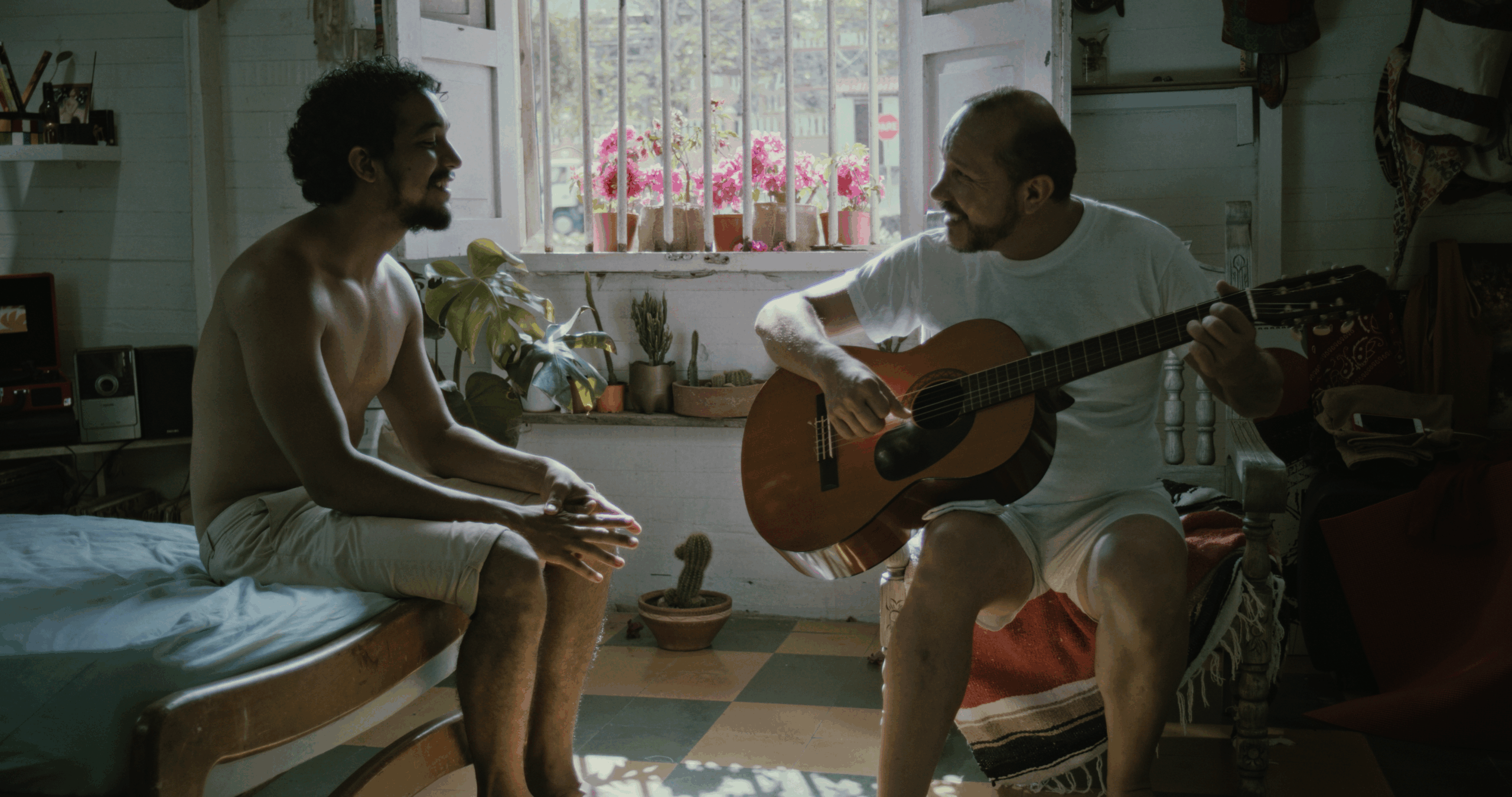 Agua Salá, la ópera prima de Steven Morales, llega a las salas del país con una mirada íntima sobre el amor y el abandono