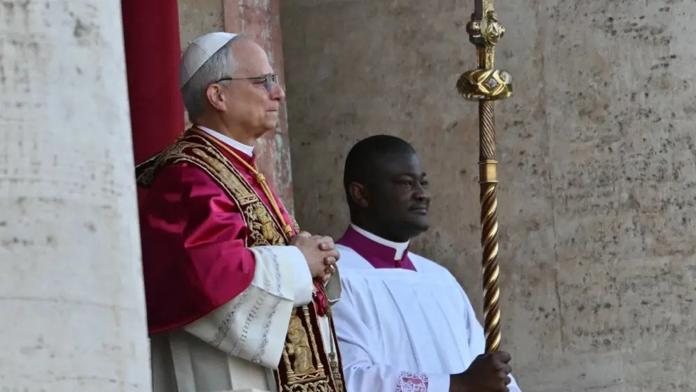 La Iglesia tiene nuevo líder espiritual con la elección de León XIV, el cardenal Robert Francis Prevost