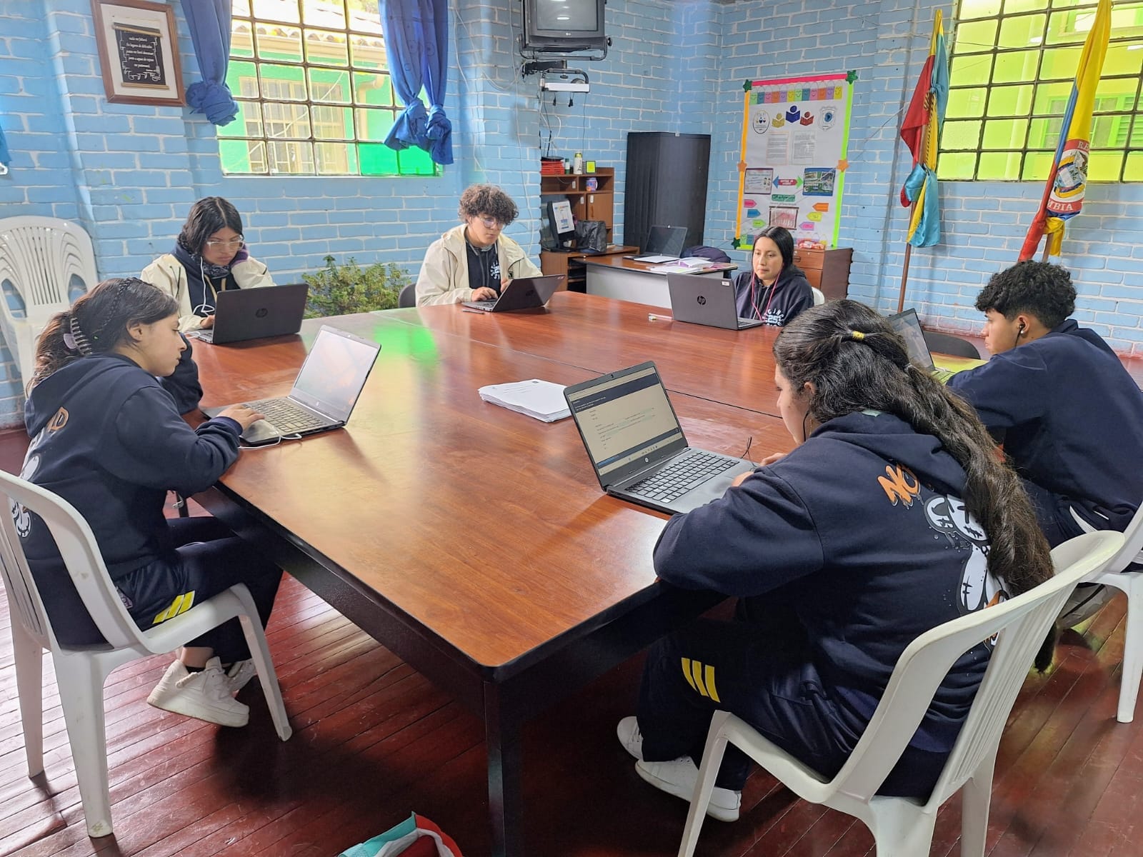 Cundinamarca fortalece la educación digital con entrega masiva de licencias tecnológicas a más de 270 instituciones