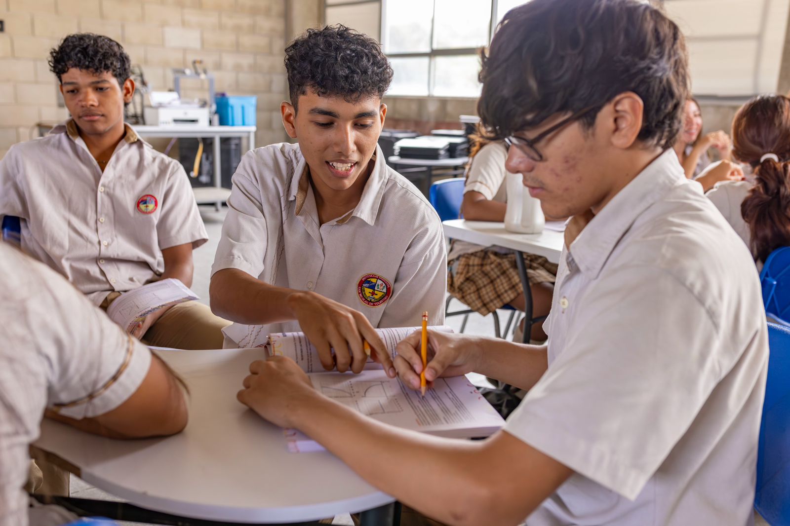 Con entusiasmo y nuevos retos académicos, más de 100 mil estudiantes regresan a clases en el Atlántico