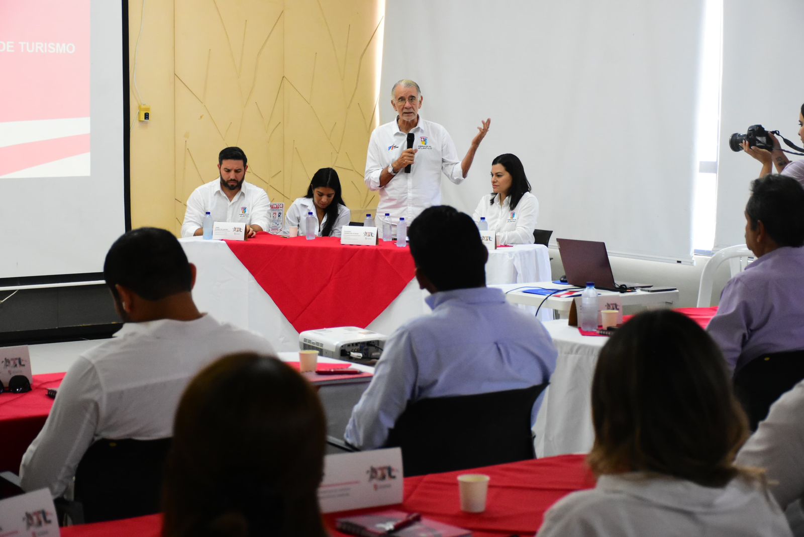 Líderes del Caribe colombiano trazan hoja de ruta para consolidar la región como un gran destino turístico unificado