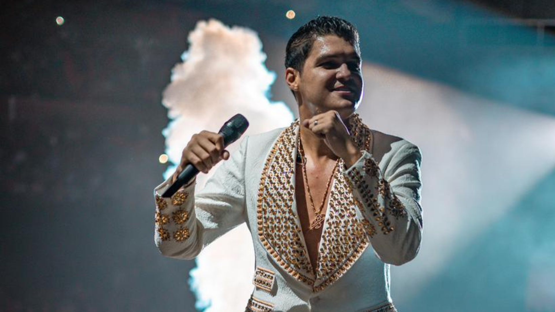 Elder Dayán Díaz reafirma su conexión con Venezuela en gira que desbordó emoción y vallenato