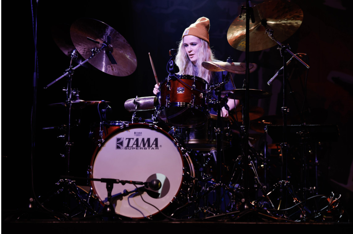 Anika Nilles llega a Medellín con una clase magistral de batería, como parte de su gira latinoamericana con TAMA