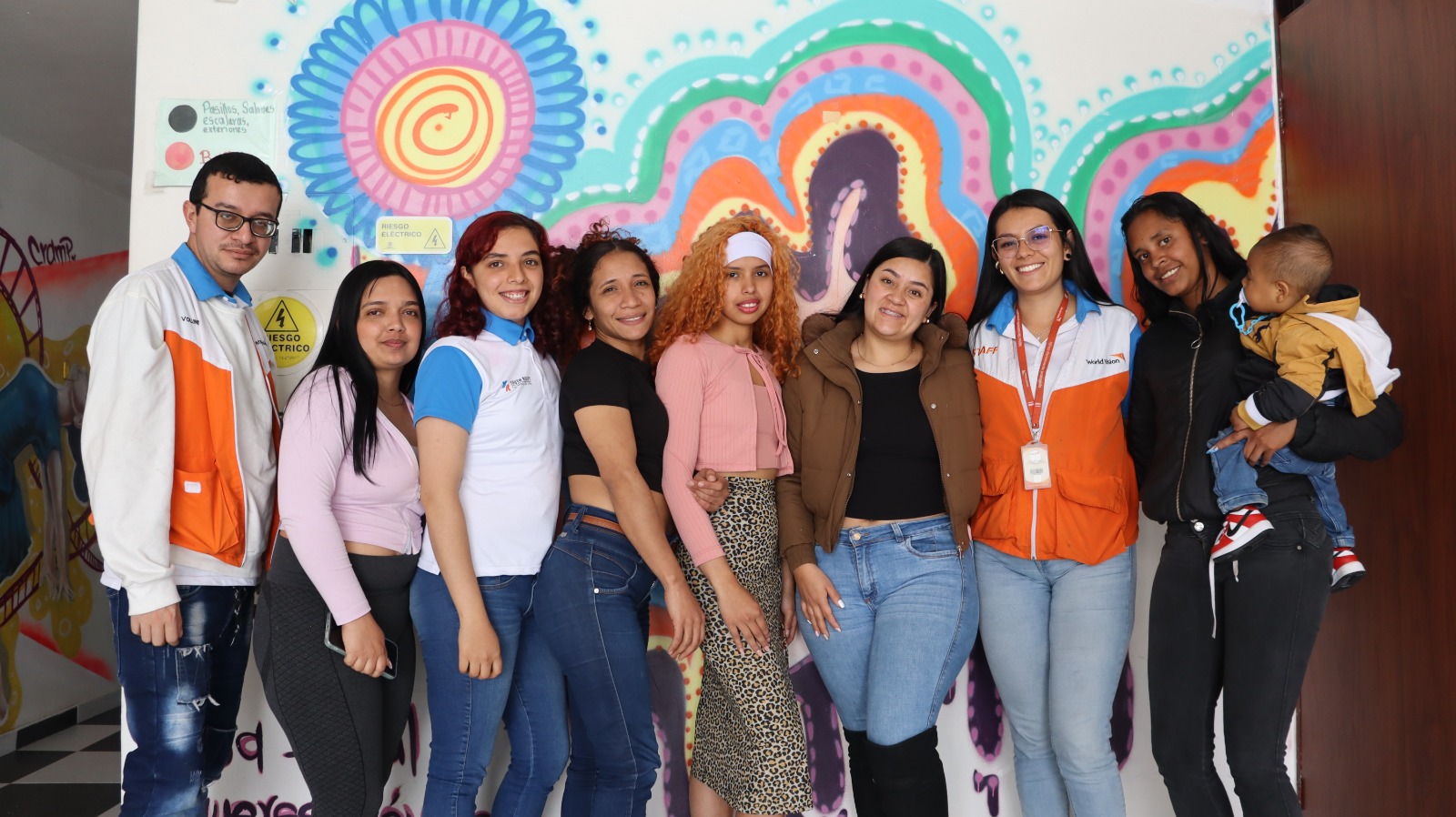 “Internet Seguro”: familias de Ciudad Bolívar se capacitan para proteger a la niñez en el mundo digital