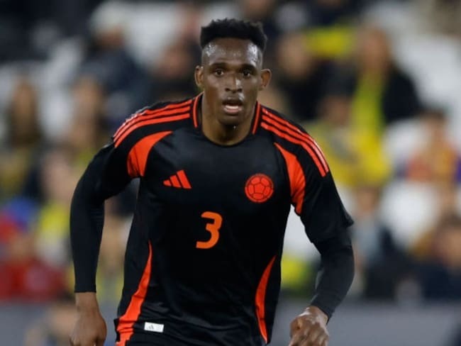 Sunderland presenta oferta oficial por Jhon Lucumí y Bolonia busca retenerlo como pieza clave