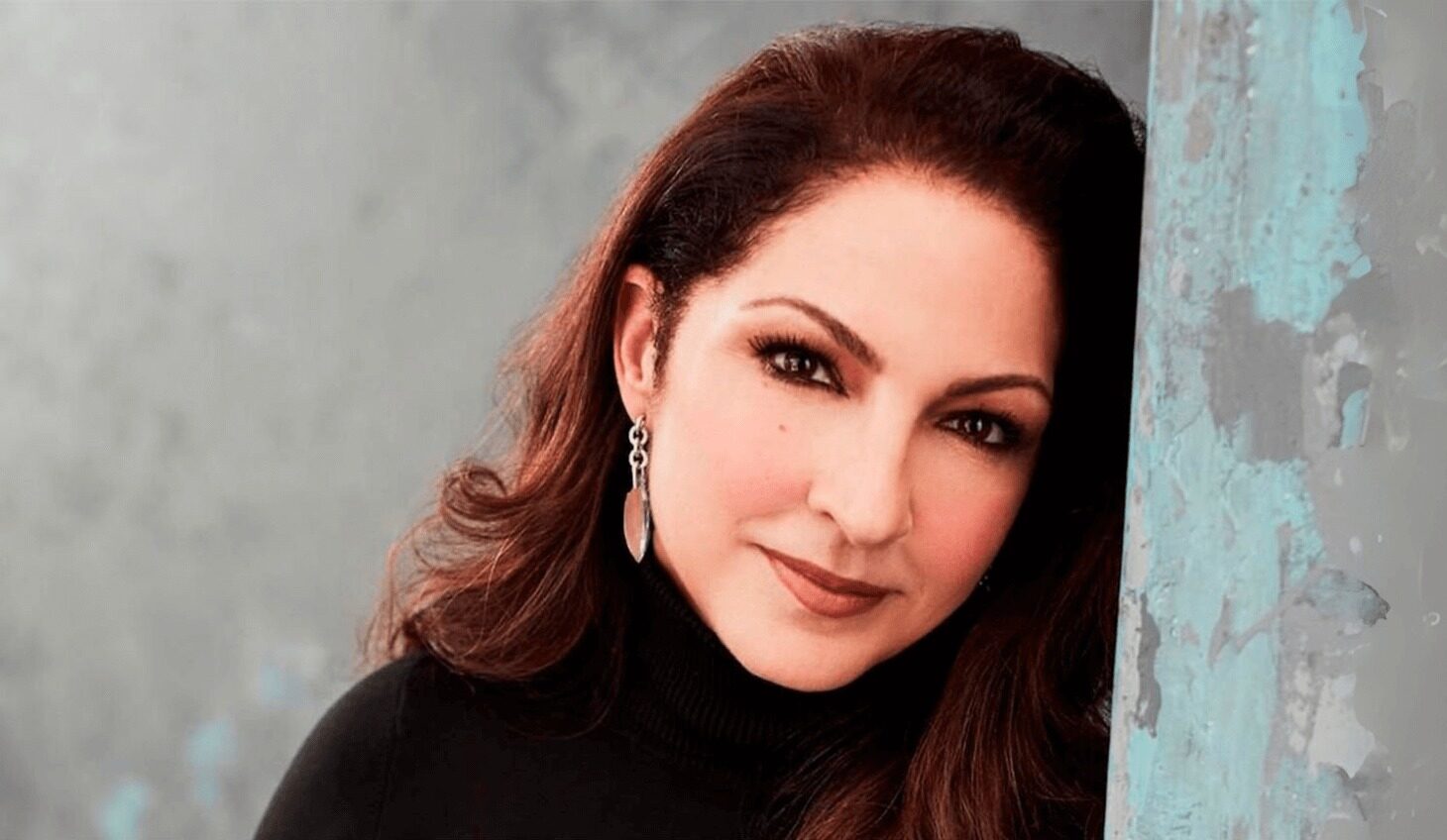 Gloria Estefan celebra 50 años de carrera con el álbum Raíces un homenaje a la familia, la música y el renacer