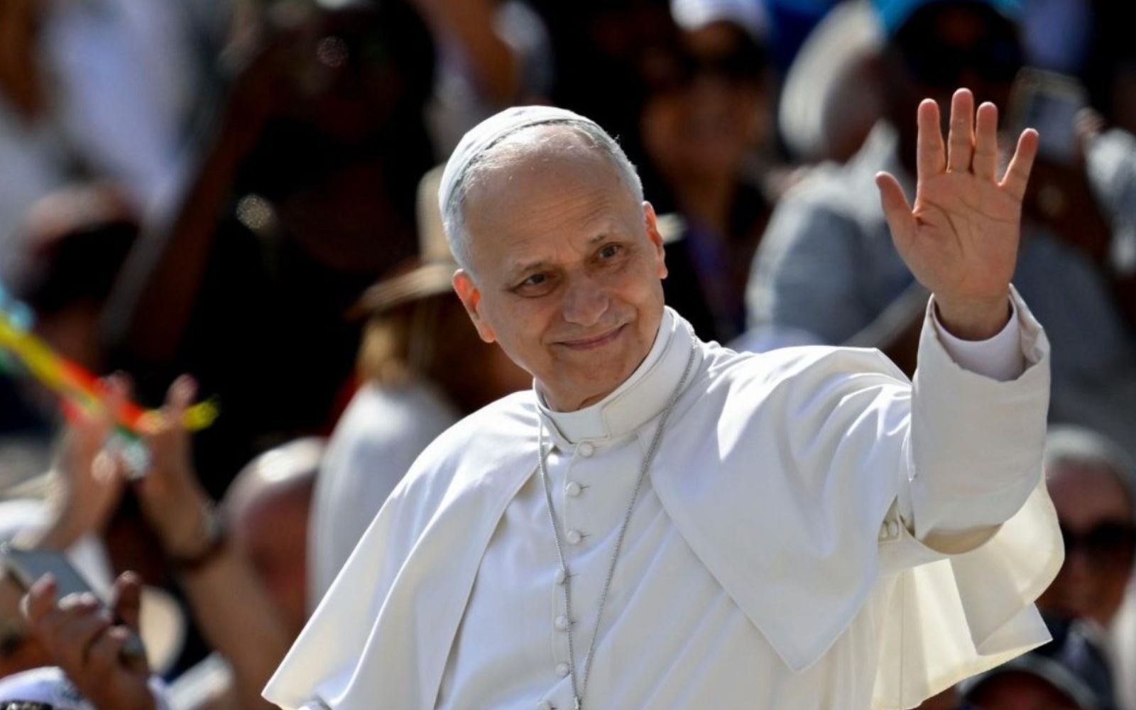 El papa León XIV llama a los jóvenes a no malgastar su vida durante la canonización de Carlo Acutis y Pier Giorgio Frassati