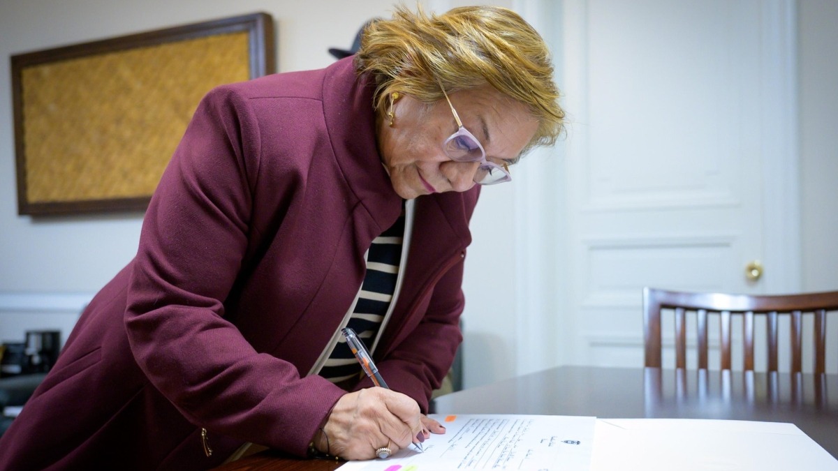 Canciller Rosa Villavicencio renunció a su visa de Estados Unidos en apoyo al presidente Petro