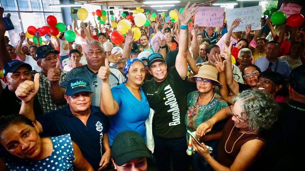 Alcalde Alejandro Char entrega 800 mejoramientos de vivienda y transforma la vida de familias barranquilleras