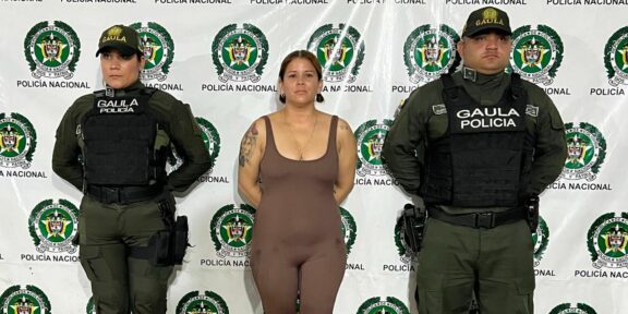 Capturan a alias “Karina”, presunta cabecilla de Los Costeños señalada de extorsión y concierto para delinquir en Barranquilla