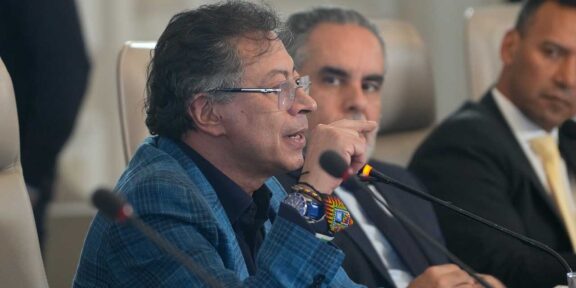 Petro ordena presencia militar y erradicación de cultivos de coca en el Darién como parte de una estrategia integral de paz y desarrollo