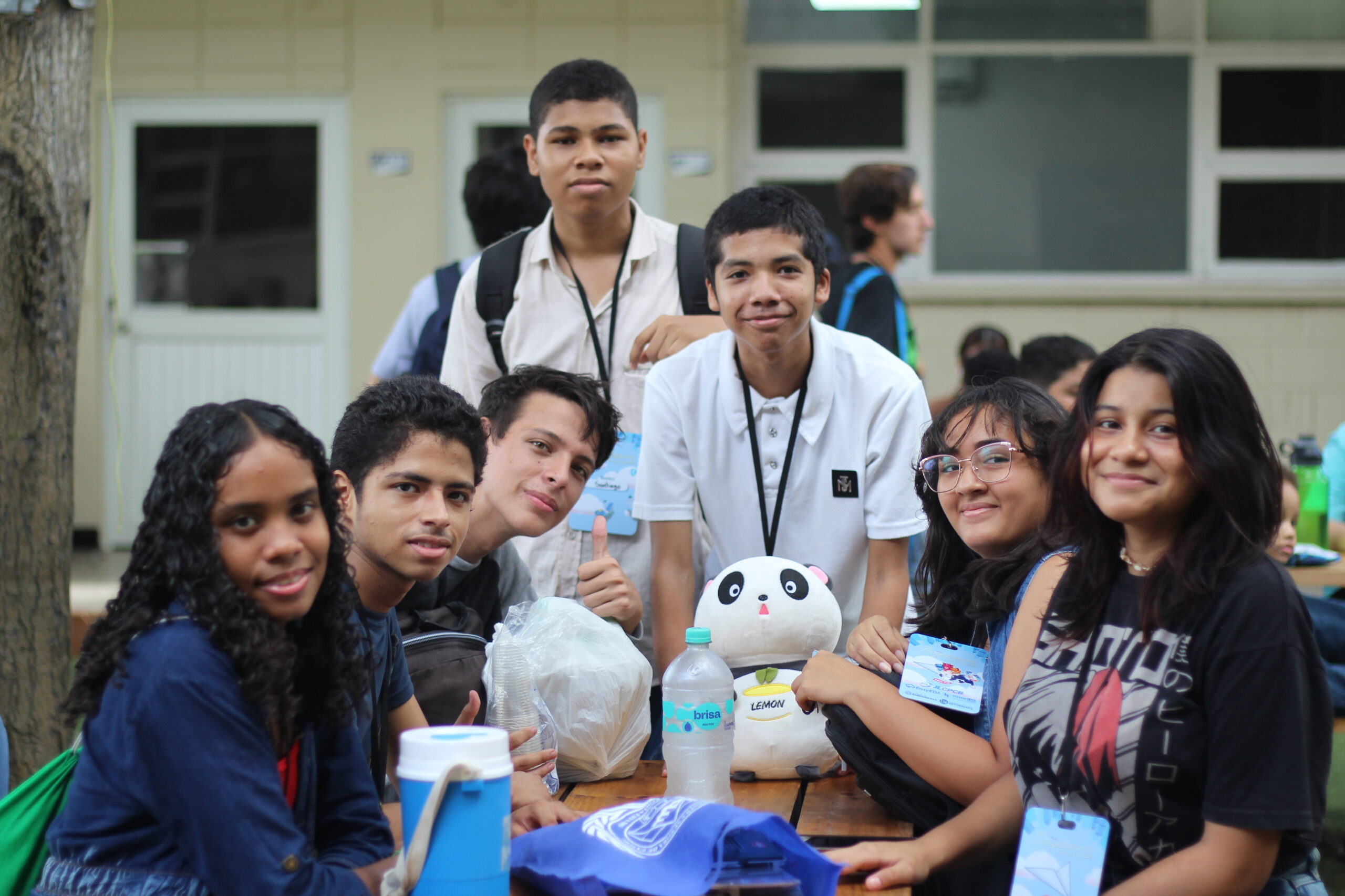 Tres estudiantes barranquilleros triunfan en Daydream 2025 con videojuego innovador