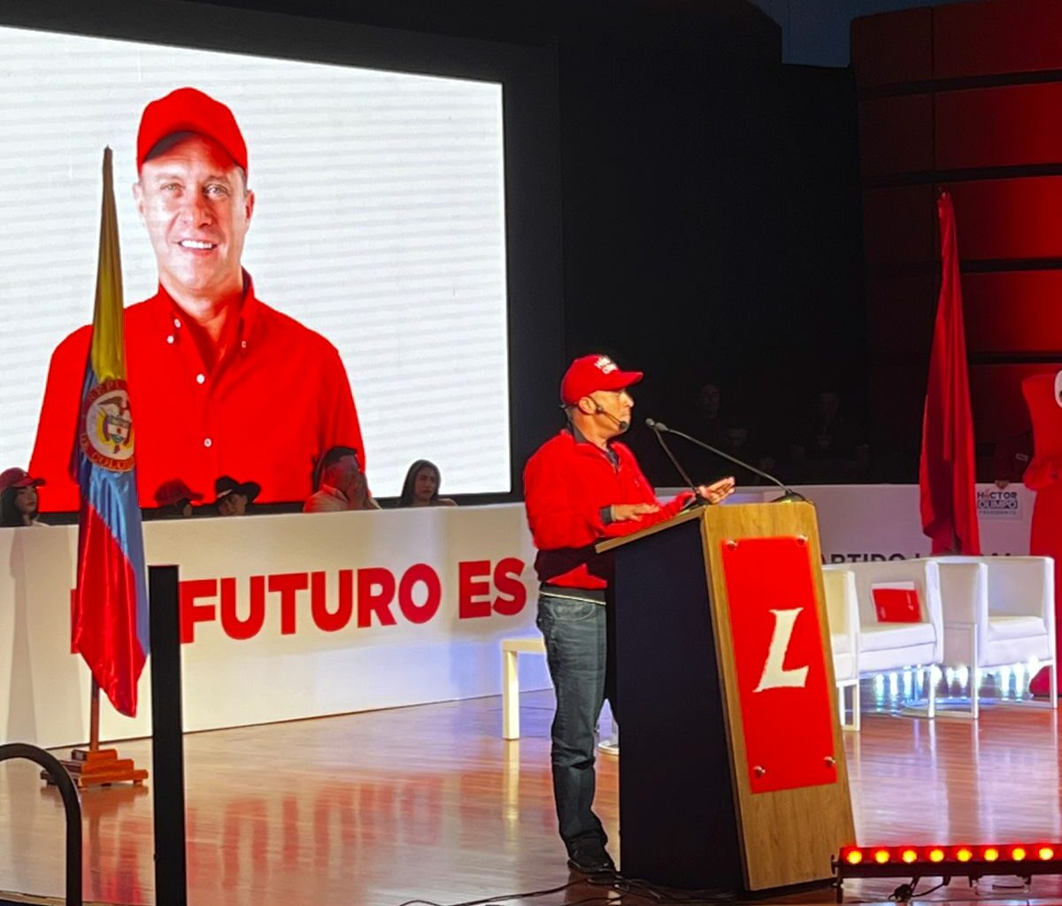 Héctor Olimpo recibe respaldo juvenil en multitudinario encuentro en Corferias