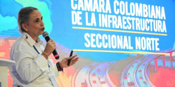 Atlántico impulsa el liderazgo femenino con enfoque tecnológico y educativo