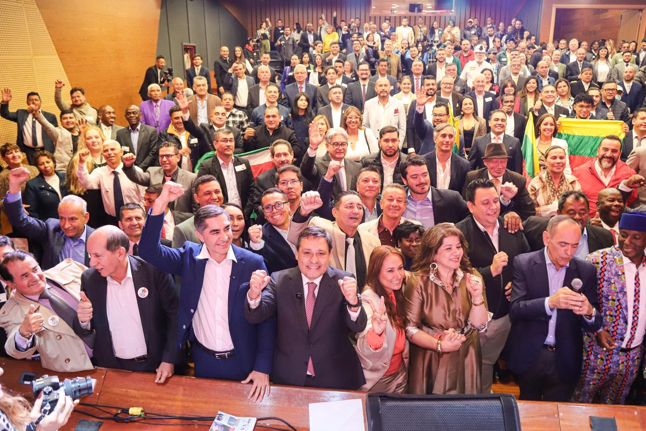 Mauricio Lizcano oficializa su adhesión a la coalición ALMA y propone una alternativa política para superar la polarización en Colombia