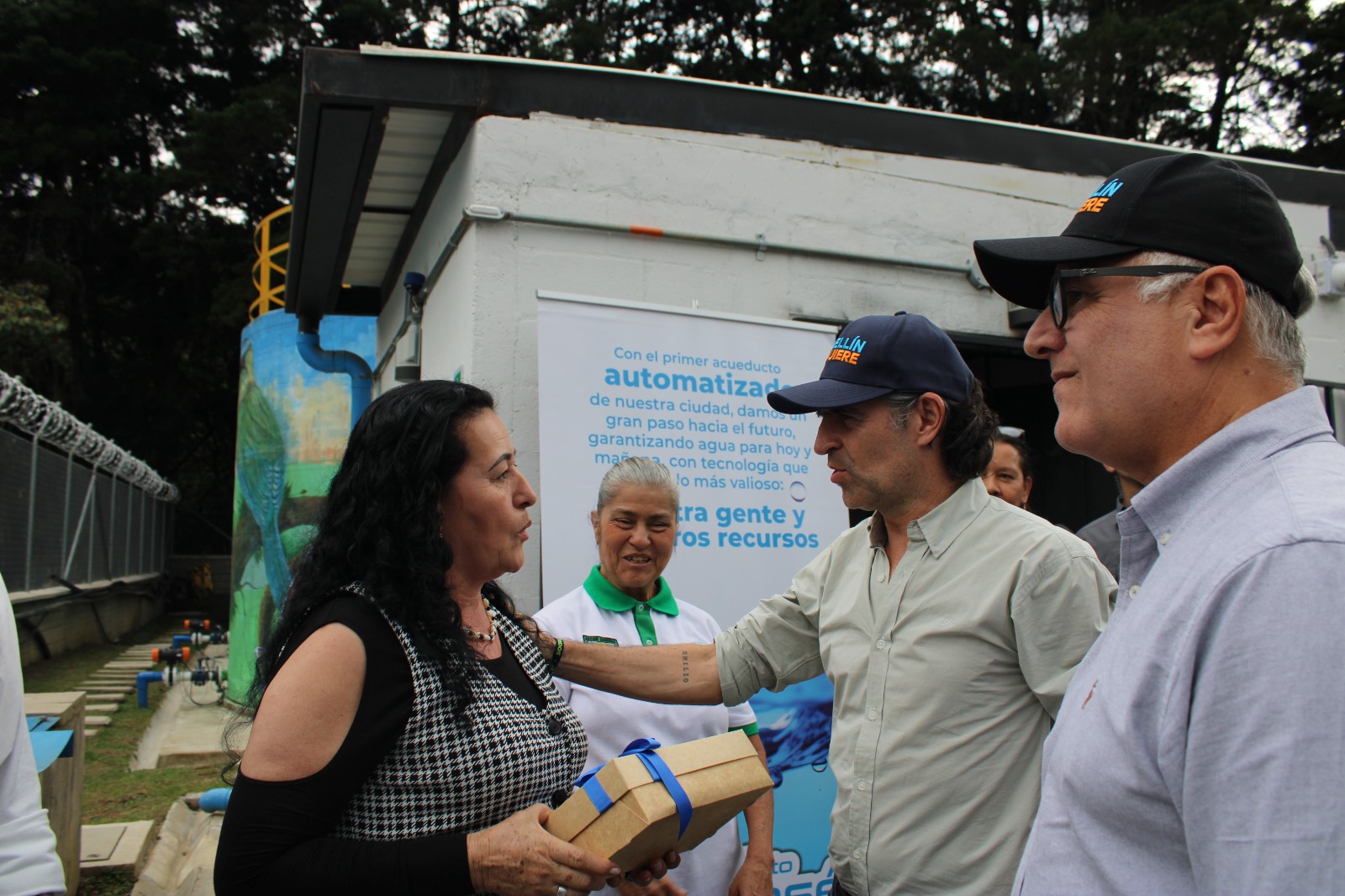 Medellín brilla en el Foro Económico Mundial con su primer acueducto rural inteligente