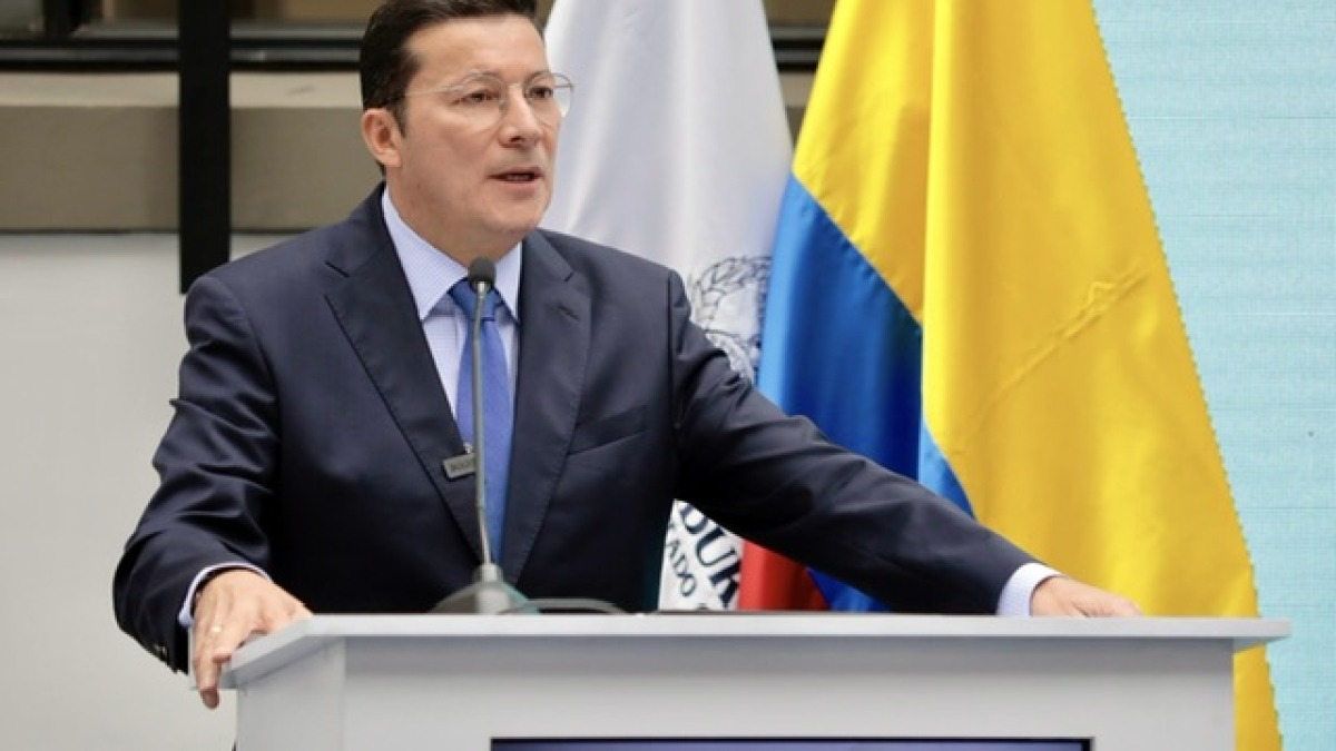 Registrador Hernán Penagos desmiente a Daniel Quintero y niega conversaciones con el Pacto Histórico