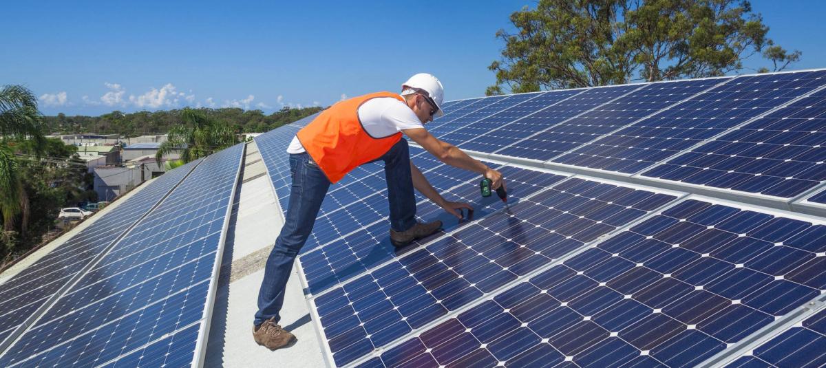 Colombia se consolida como potencia regional en energía solar con modelo de cero inversión