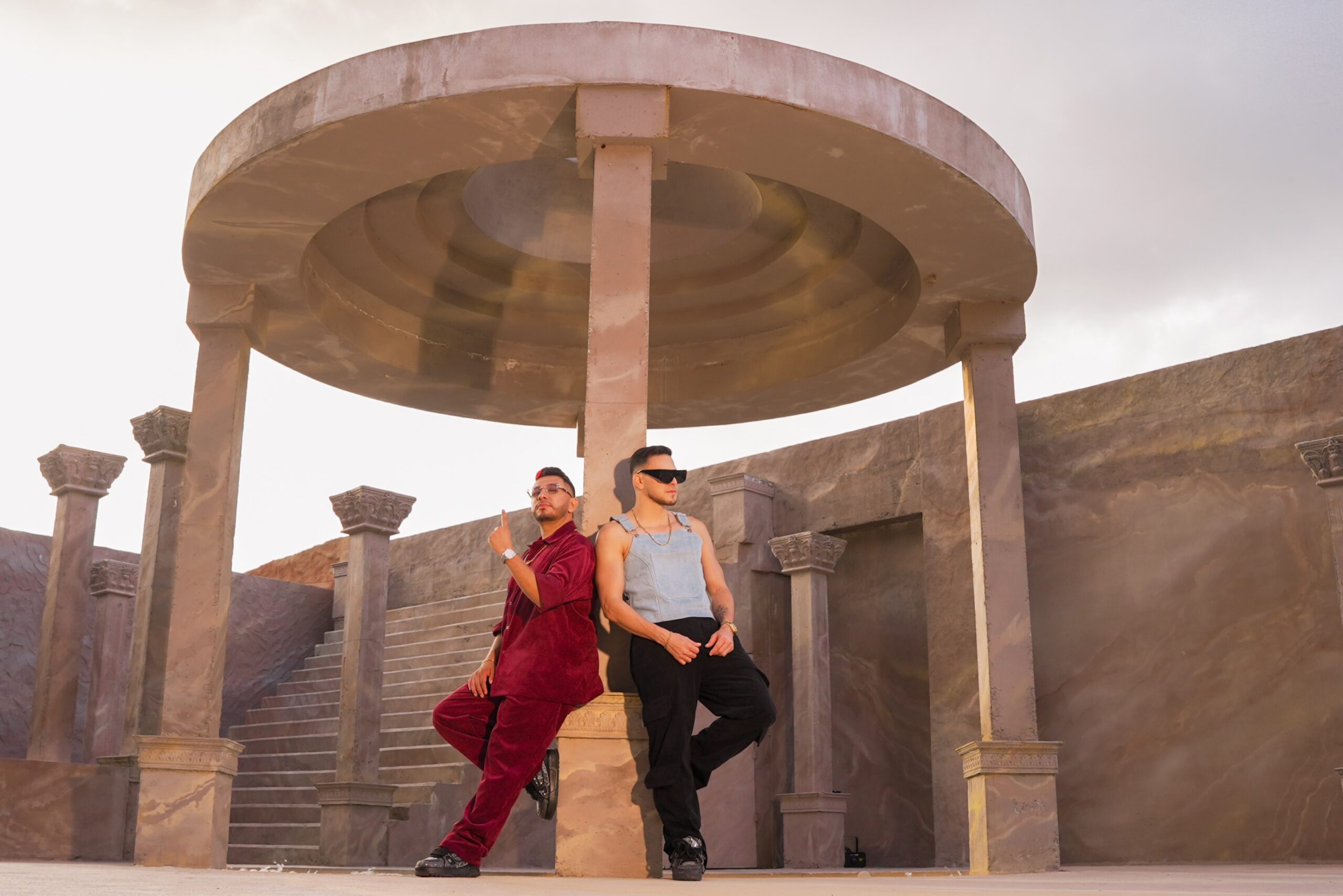 Esteban Restrepo y Roman The Future unen fuerzas en “Que Te Perdone Dios”, una apuesta que transforma el desamor con frescura y nuevos ritmos