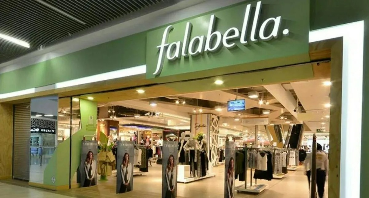 Falabella activa protocolos de seguridad tras hallazgo de artefactos explosivos en tres de sus tiendas en Bogotá