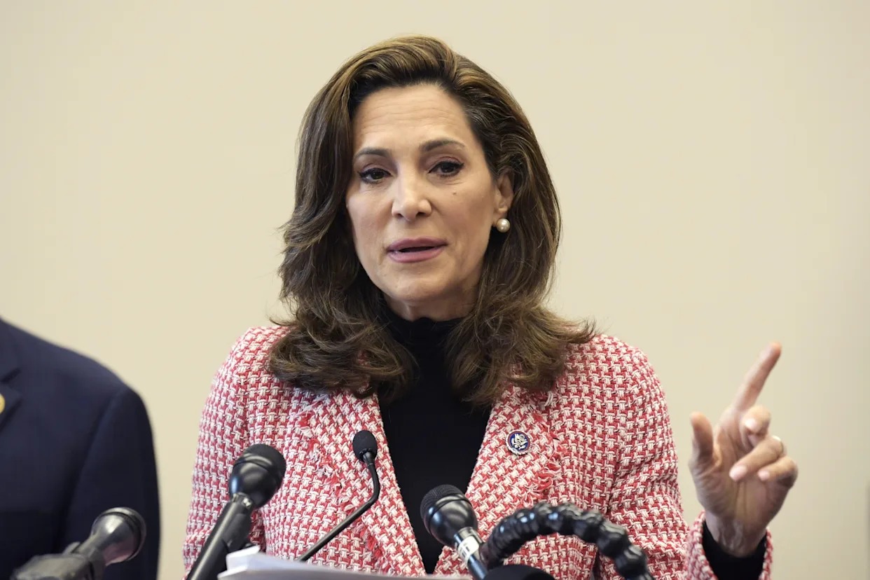 María Elvira Salazar revela que Trump propuso a Maduro una salida negociada en medio de nueva tensión regional