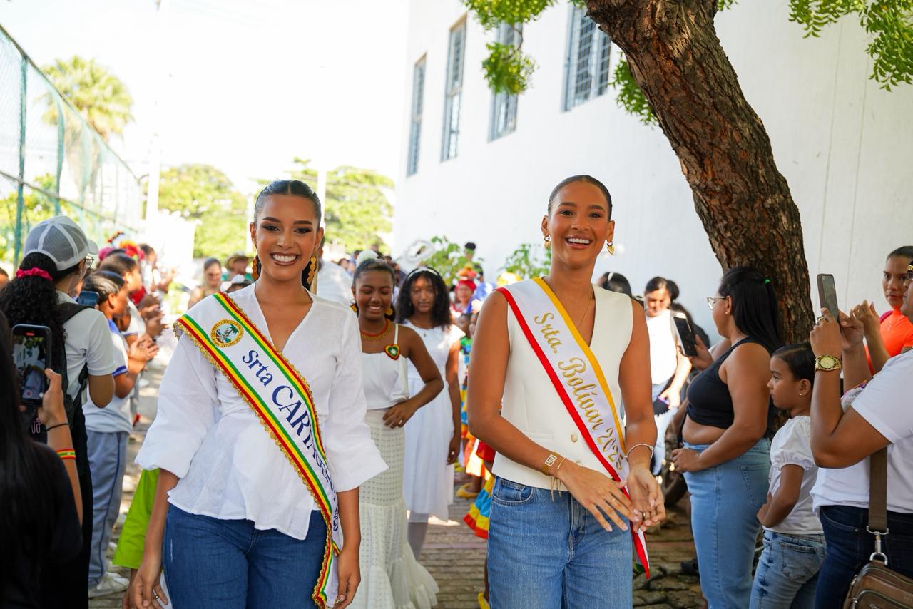 Señorita Bolívar y Señorita Cartagena celebran la tradición de Ángeles Somos en el colegio José de la Vega
