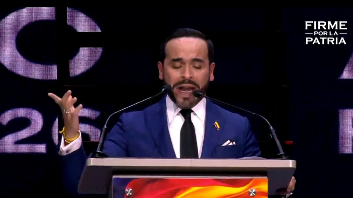 Abelardo de la Espriella lanza su candidatura presidencial con multitudinario evento en Bogotá