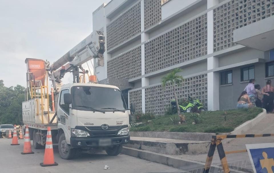Capturan a hombre por manipular redes eléctricas ilegalmente en el barrio Ferrocarril de Soledad