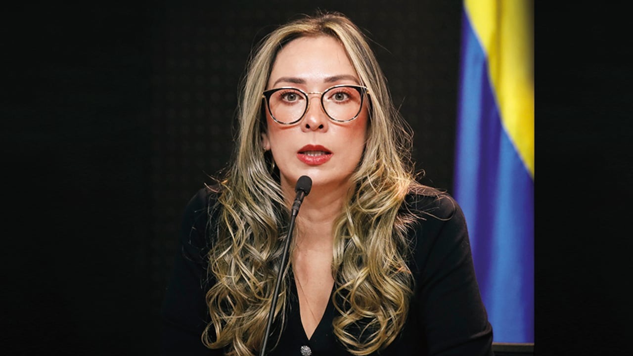 Katherin Miranda alerta por posibles falsos positivos y exige respuestas al ministro de Defensa en pleno debate político