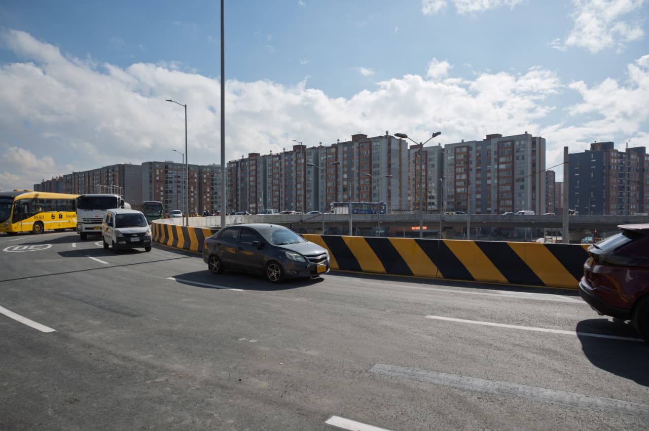 Galán habilita la glorieta elevada de la avenida Ciudad de Cali y marca un avance clave en la movilidad de Bogotá