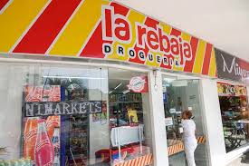 El Estado toma control de la entrega de medicamentos y convierte a Drogas La Rebaja en su operador oficial