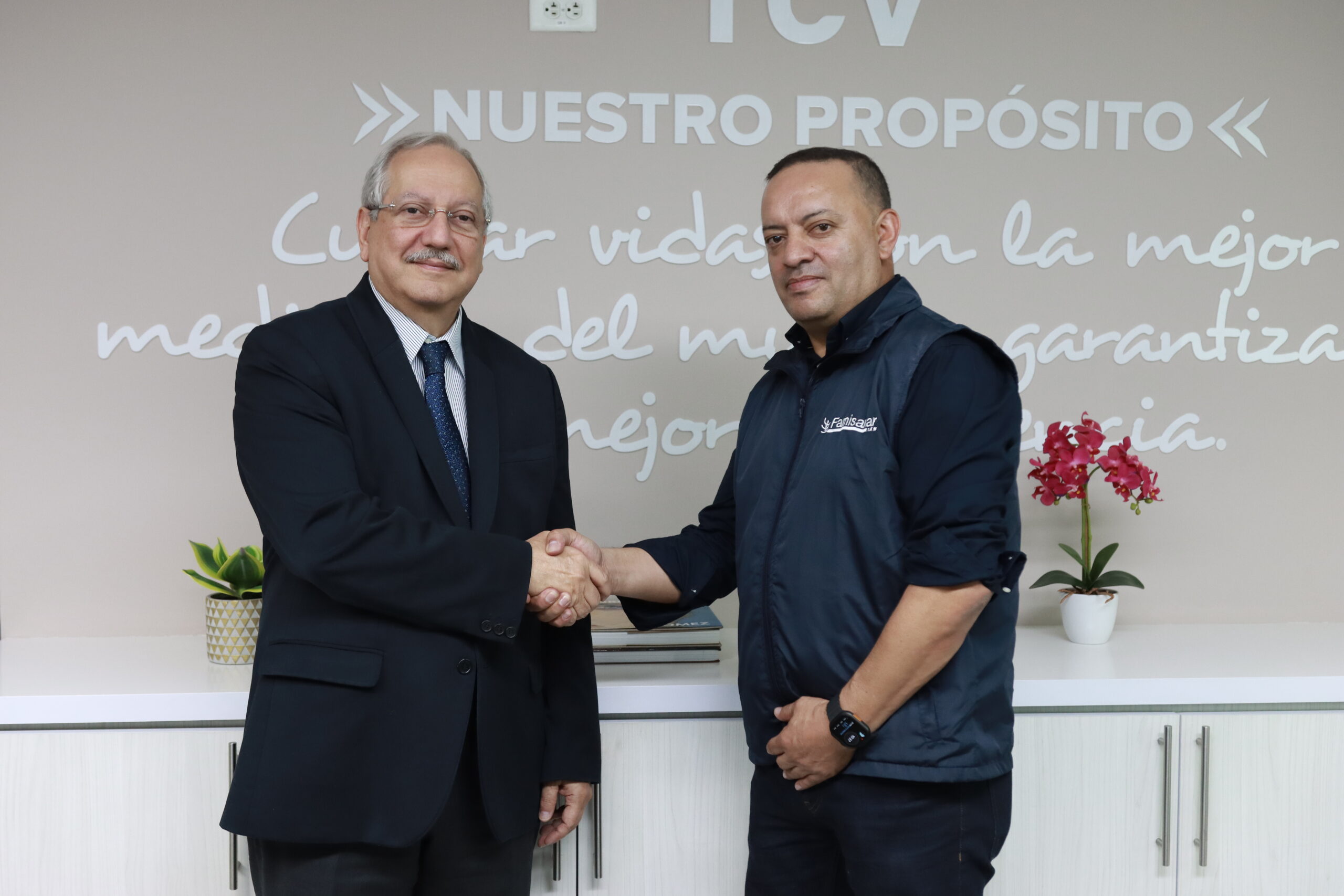 EPS Famisanar activa plan de choque para mejorar la entrega de medicamentos y refuerza su red de atención en Santander