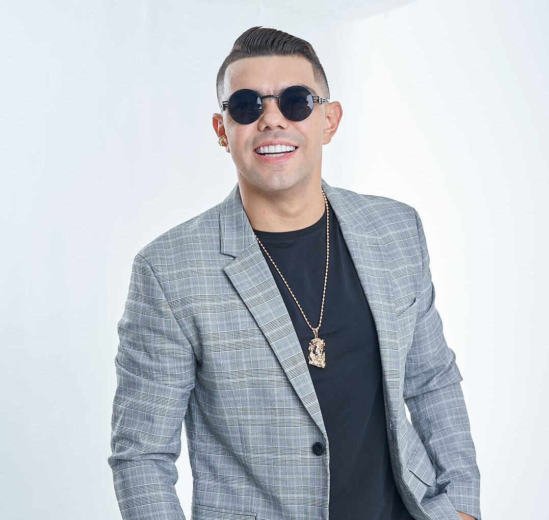 José Martín Bernier conquista al público con una versión romántica que revitaliza el vallenato