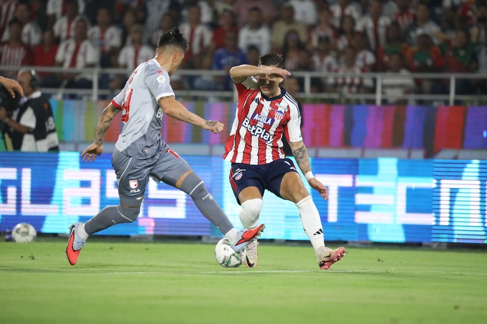 Junior y Santa Fe empataron 1-1 y dejan abierta la definición de la Superliga 2026