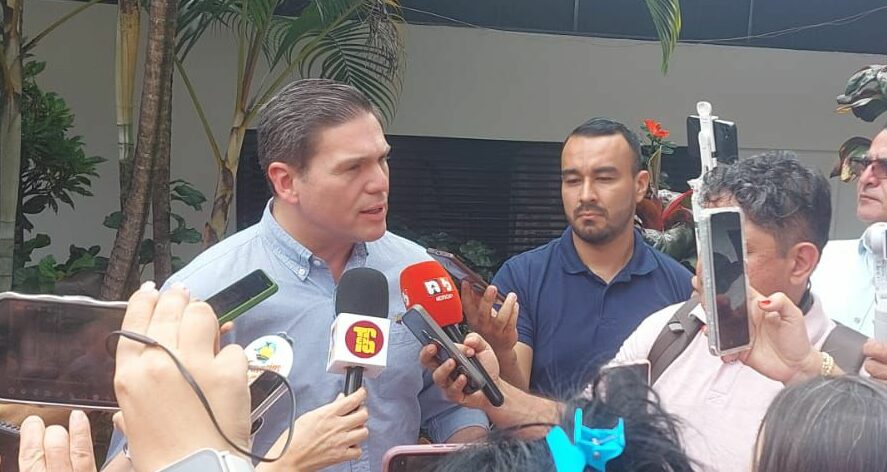 Juan Carlos Pinzón lanza críticas al Gobierno desde Ibagué y pide estabilidad en medio de crisis nacional