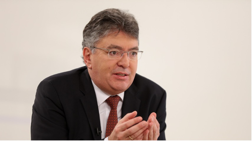 Mauricio Cárdenas plantea mano firme en seguridad y cirugía fiscal para rescatar al país