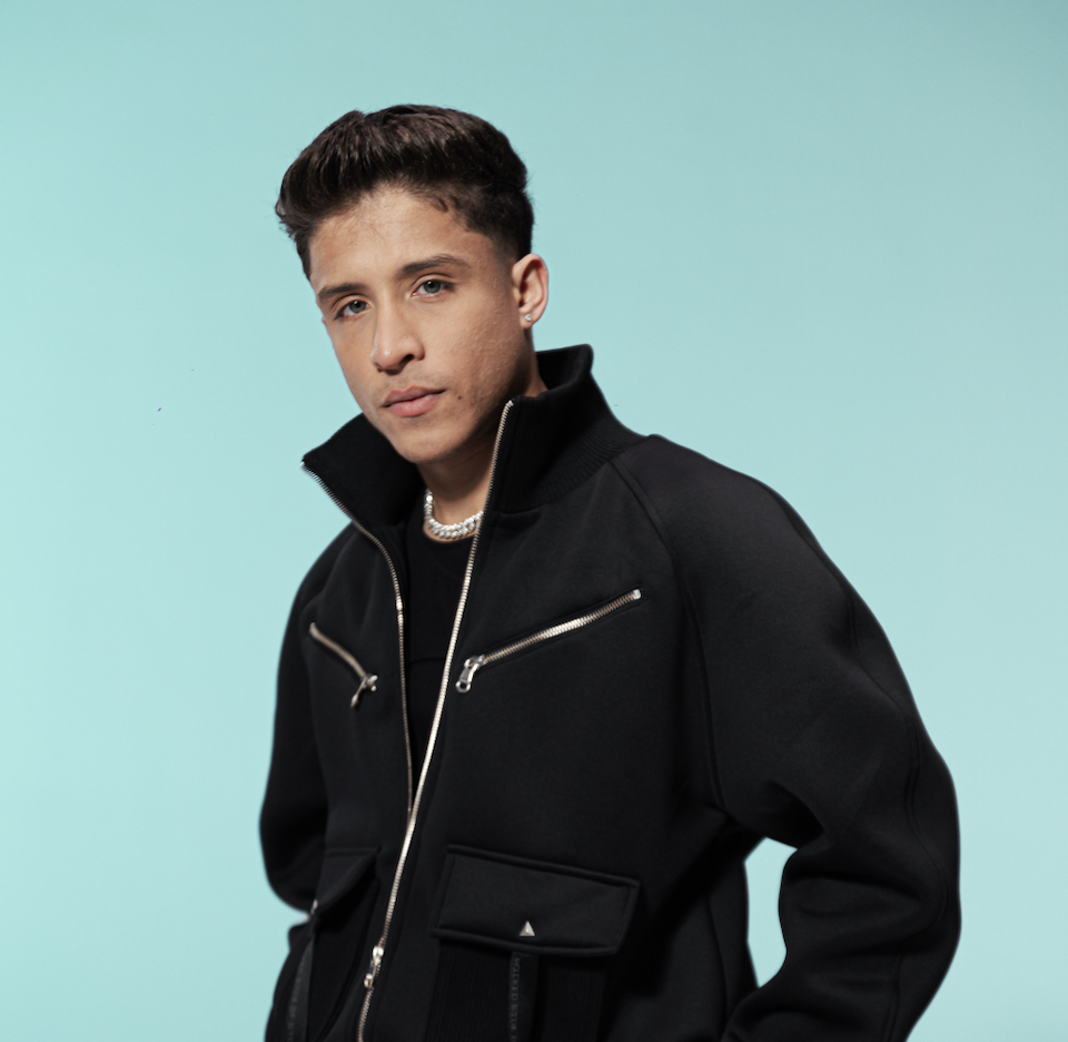 Aron Luix presenta “La Romana”, un sencillo cargado de ritmo caribeño y sensualidad