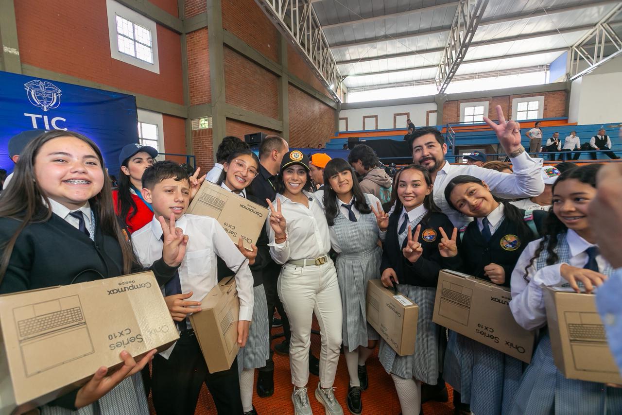 MinTIC fortaleció la educación digital y el emprendimiento en Pacho, Cundinamarca
