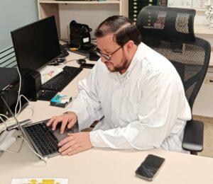 Padre Camilo Pineda, rector del Liceo de Cervantes