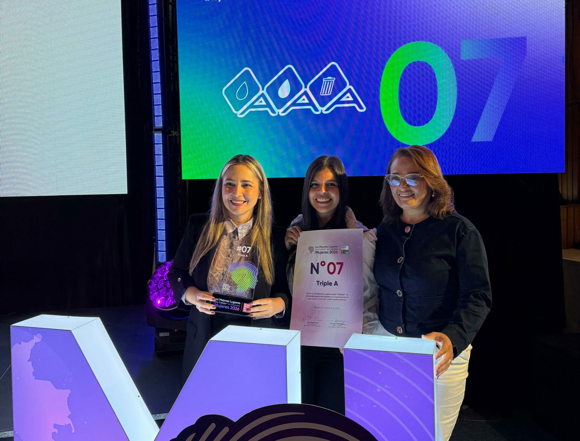 Triple A se consolida como uno de los mejores lugares para trabajar para las mujeres en Colombia