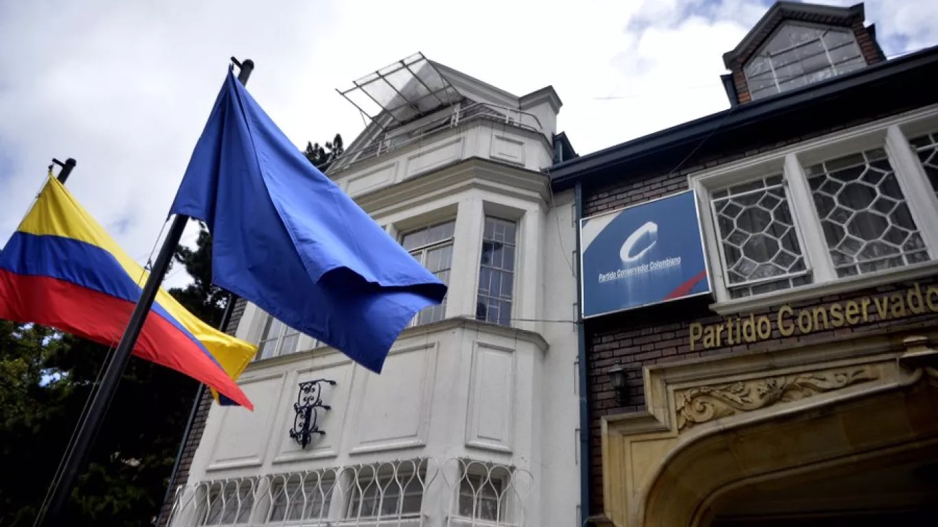 Partido Conservador decide no presentar candidato presidencial y abre diálogo con campañas de la derecha