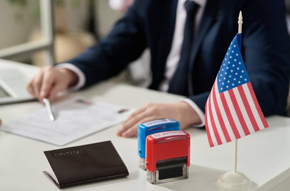 Estados Unidos endurece reglas para permisos de trabajo a solicitantes de asilo y genera preocupación en migrantes