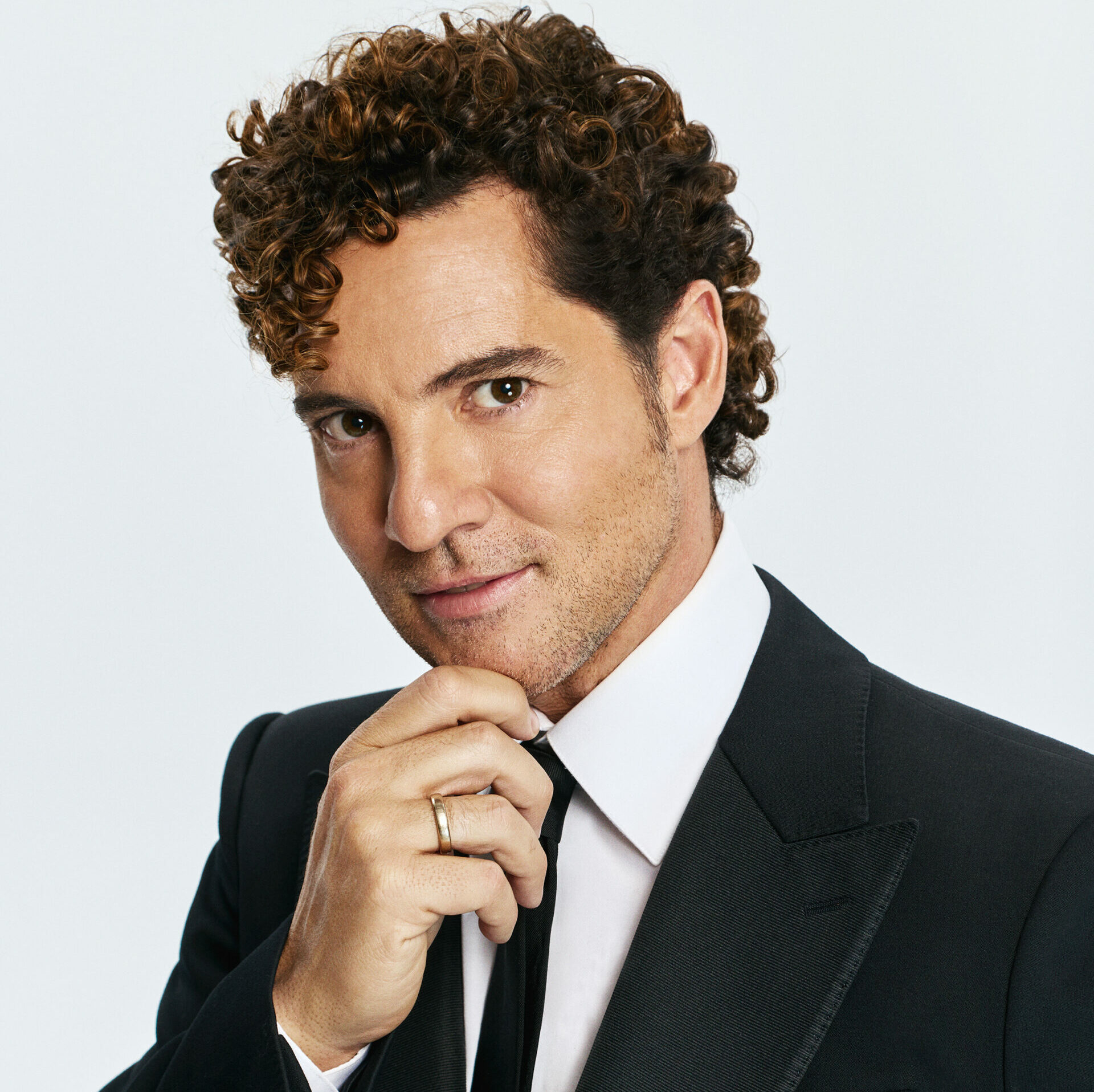 David Bisbal revive un clásico de Camilo Sesto y marca nueva etapa en su carrera musical