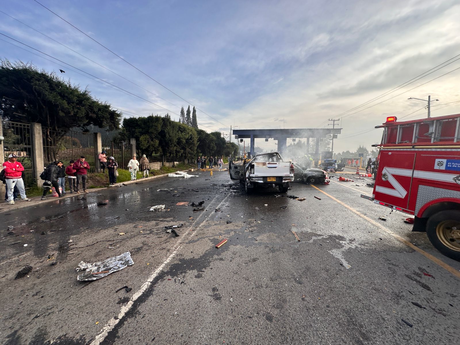 Accidente en peaje de Casablanca deja muertos y heridos y paraliza la vía entre Zipaquirá y Ubaté
