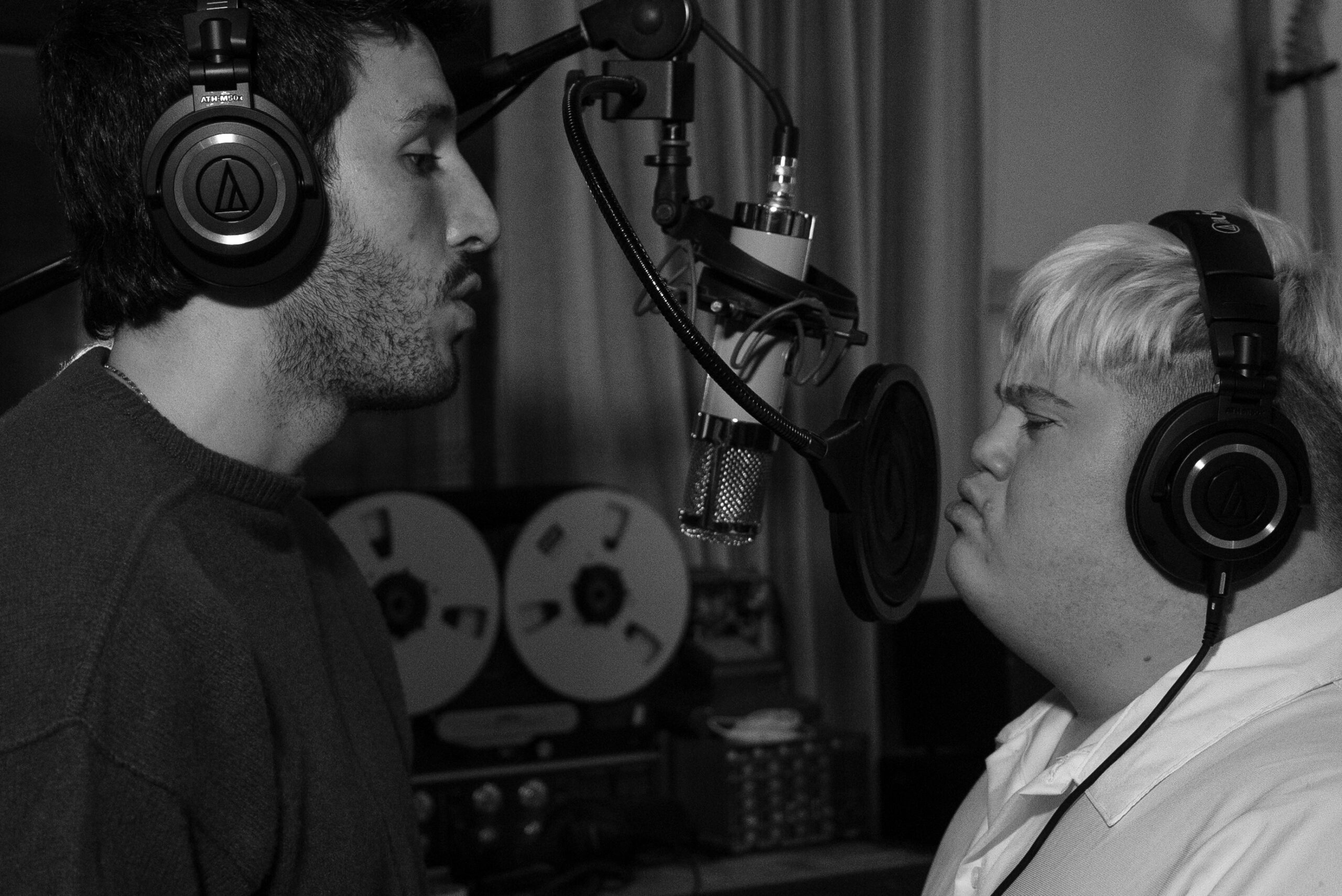 Sebastián Yatra estrena canción junto a Alonso inspirada en una amistad que nació en redes y creció en los escenarios